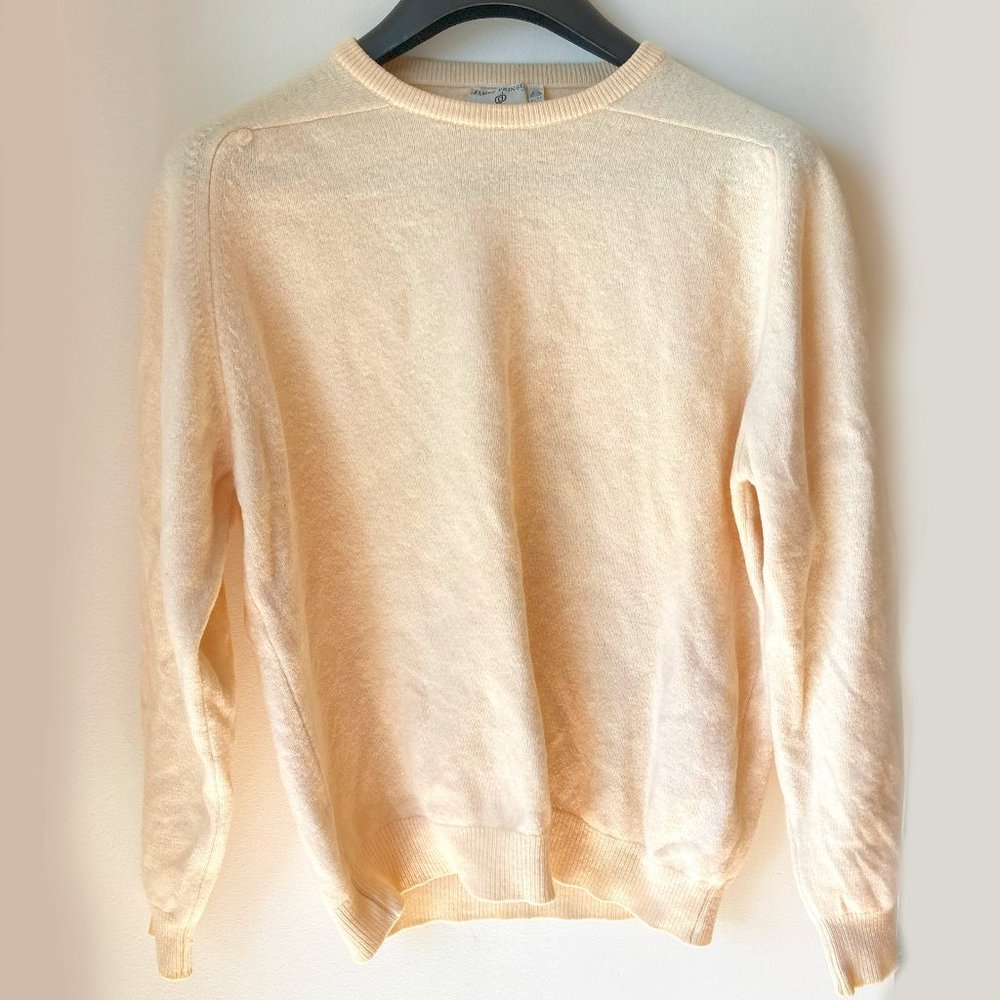 Vintage Wool cream James Pringle sweater Scotland Pristine Crew Neck Warm 100%